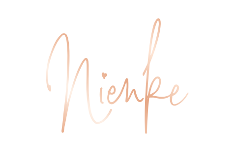 Minimalistische geboortekaart meisje met hartje roségoudfolie Nienke